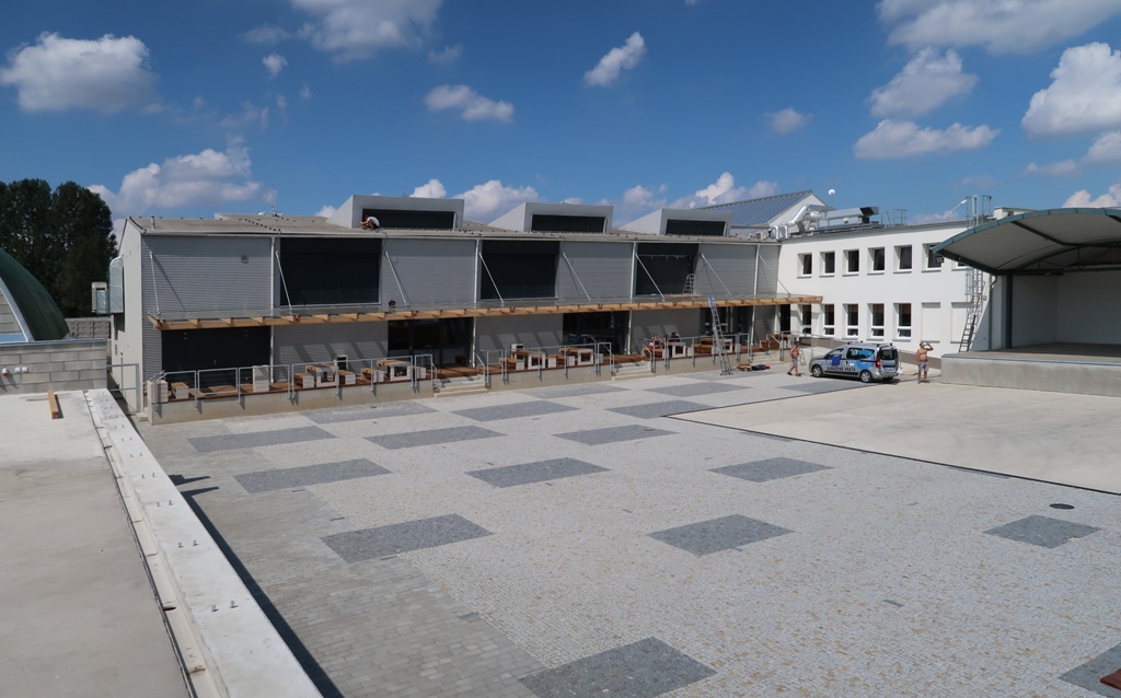 Ona hled jeho z Vesel nad Moravou a okol. Pokud se chcete seznmit s nkm z Vesel nad Moravou, u ns mte anci najt svoji vysnnou lsku. Ona hled jeho Vesel nad Moravou | ELITE Date