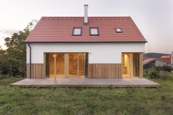 Casa De Mi Luna v Karštejně, foto Fredrik Frendin