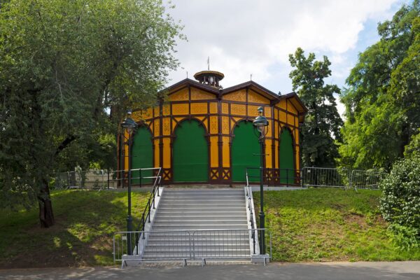 Letenský kolotoč, zdroj NTM