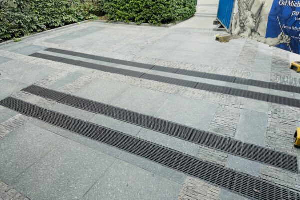 Revitalizace náměstí a odvodnění u stanice metra Malostranská