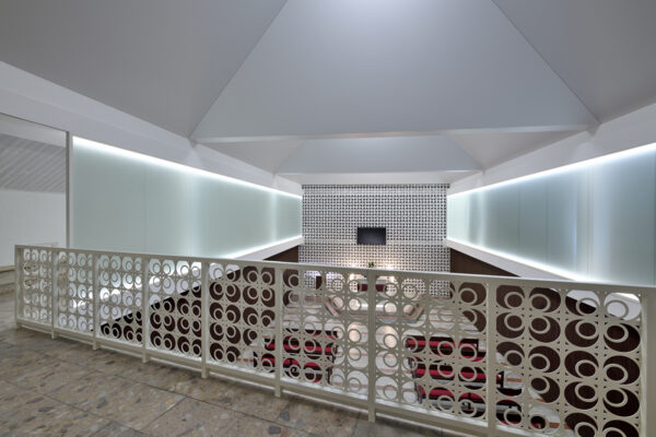Interiér smuteční síně ve Starém Bohumíně, autoři Atelier 38, foto Roman Polášek