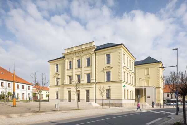 Přestavba školy v Třešti, autoři knesl kynčl architekti, foto Radek Brunecký