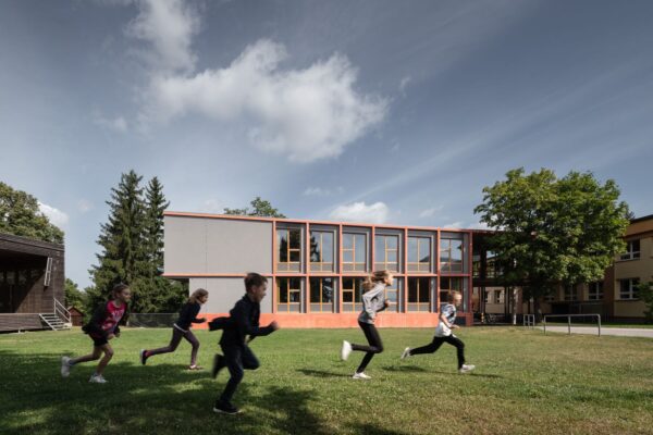 Přístavba základní a mateřské školy ve Studenci
