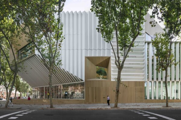 Dřevěná knihovna v Barceloně, "nejlepší na světě", autoři SUMA Arquitectura, foto Jesús Granada