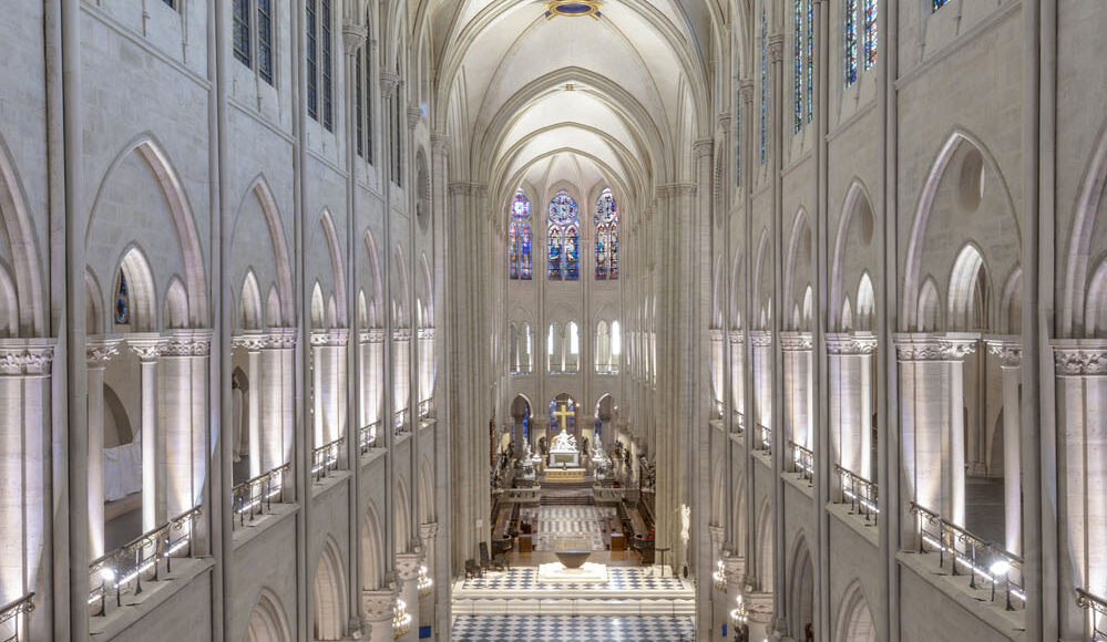 Zumtobel Group se podílí na osvětlení nově obnovené Katedrály Notre-Dame v Paříži