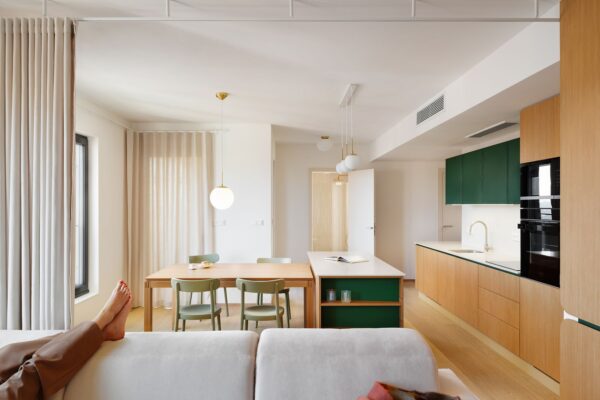 Interiér malého bytu v Ponávka Tower, autoři interiéru Studio Postrop, foto Kubíček studio