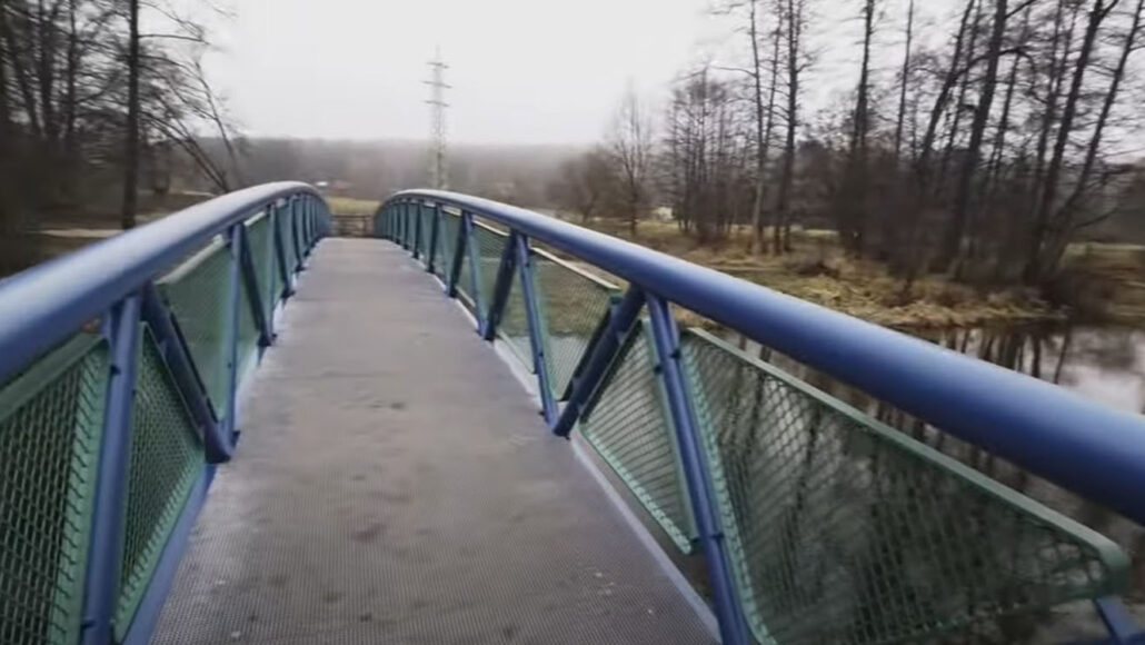 Rekonstrukce lávky s kompozity vydrží i zimní údržbu