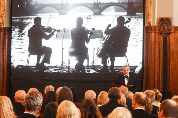 Nadační fond otevírá cestu k celonárodní sbírce na Vltavskou filharmonii, zdroj MHMP