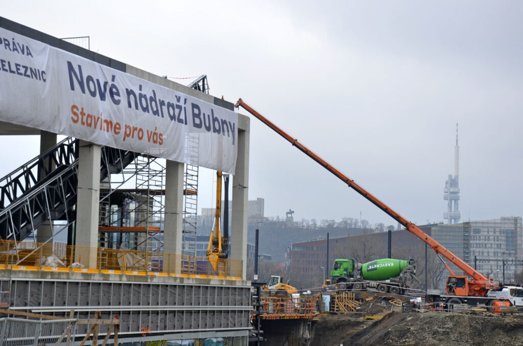 Beton pro novou budovu nádraží Praha-Bubny
