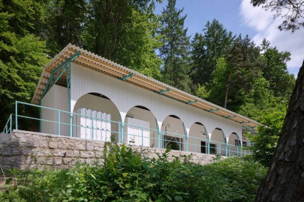 Lesní koupaliště v Liberci, autoři Mjölk architekti a Marie Vondráková, foto BoysPlayNice