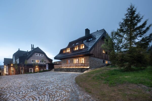 Horská chata Jeřabinka v Krkonoších, autoři OK PLAN ARCHITECTS, foto Anna Pleslová