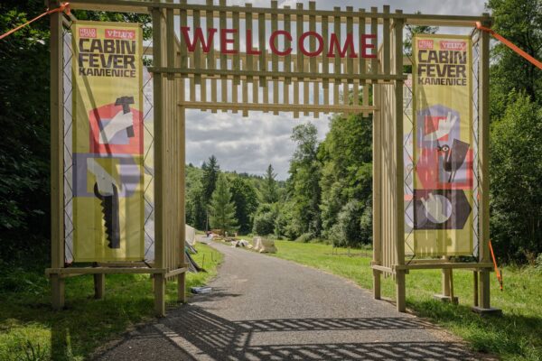 Mezinárodní letní škola a festival Cabin Fever 2025, foto BoysPlayNice