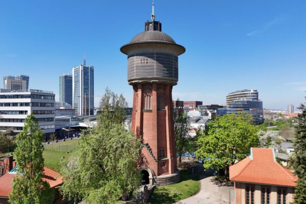 Vodárenská věž v Michli, autor Jan Kotěra, foto Tomáš Sysel, zdroj Open House Praha
