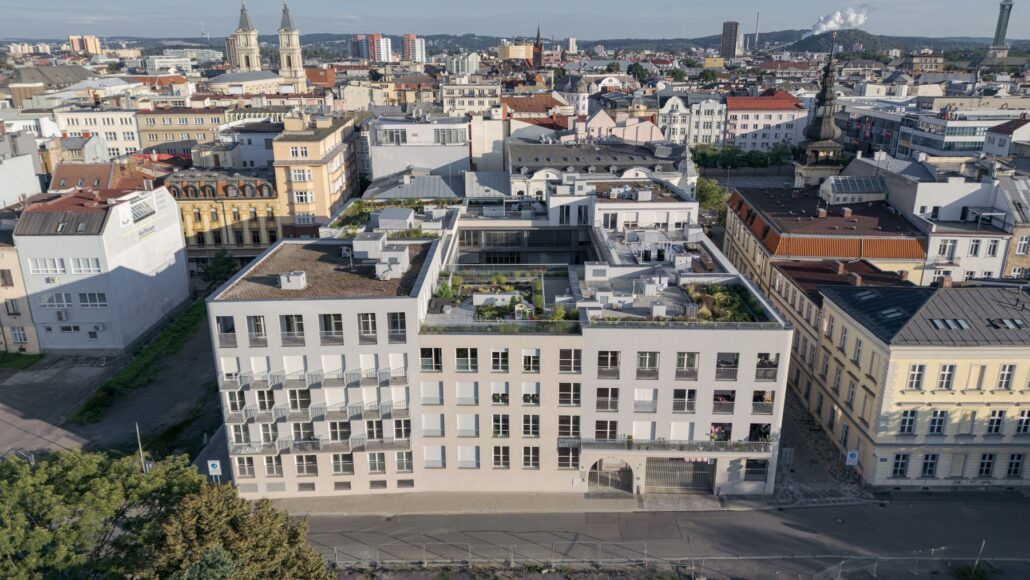 Bytový dům Nové Lauby v Ostravě, autoři znamení čtyř – architekti, foto Matěj Hošek
