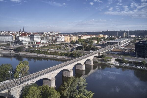 Nádraží Praha-Bubny, autoři Jakub Cigler Architekti, foto Filip Šlapal