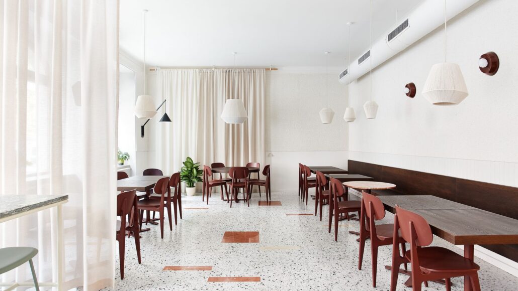 Interiér bistra Mezi Srnky, autoři Markéta Bromová architekti, foto Veronika Raffajová
