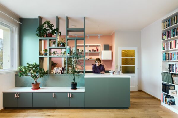 Byt pro knihovnici, autoři PURPURA.studio, foto Jan Kolský
