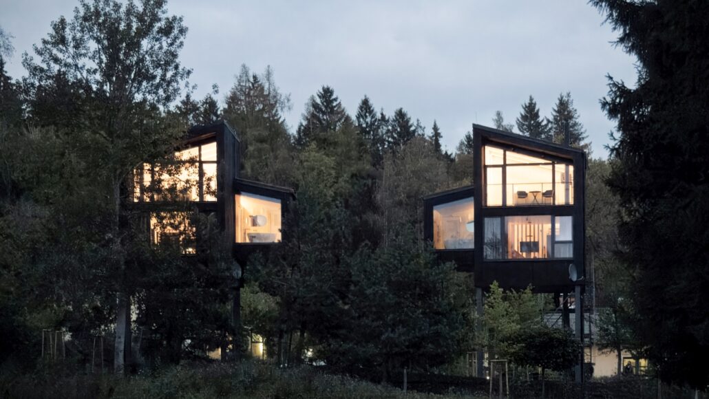 Dva treehousy na Vysočině, autor David Hladík, foto Patrik Špalovský