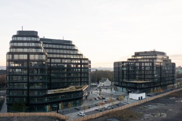Administrativní komplex Hagibor Office Europe Centre, autoři a foto Bogle Architects