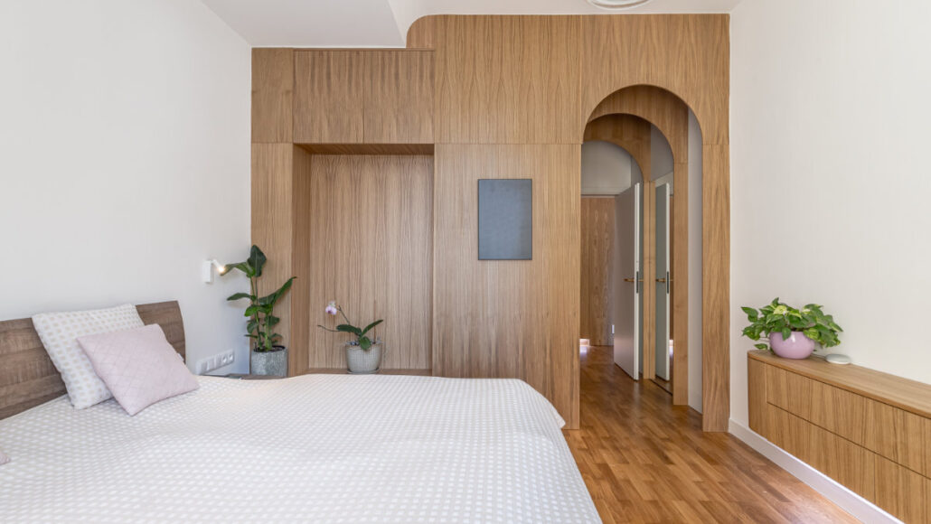 Interiér bytu v Karlíně, autoři momentura, foto Michal Rouha