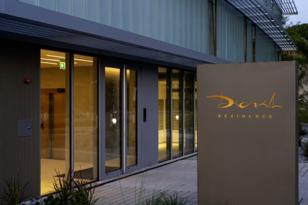 Kompozitní okna v bytovém komplexu DIORIT