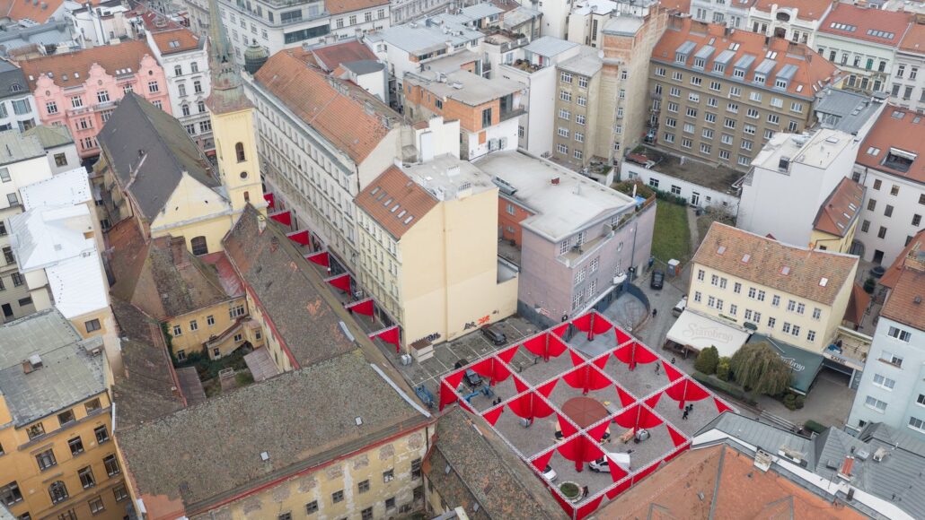 Vánoční festival zlozvyků v Brně, autoři Peer Collective a Kateřina Šedá, foto Matej Hakár