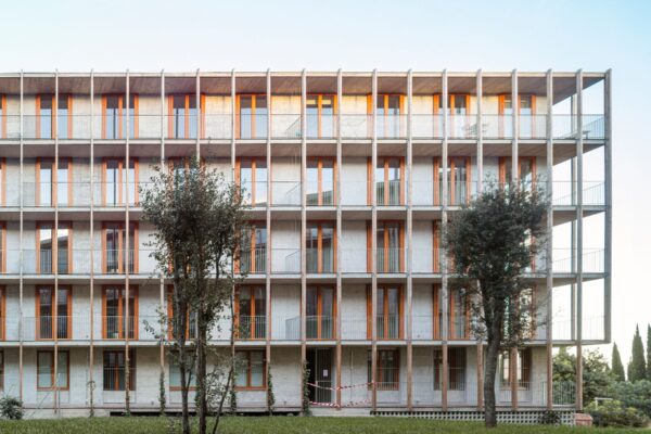 Přednáškový cyklus spolku Kruh Dostupné bydlení, foto HARQUITECTES, Adrià Goula