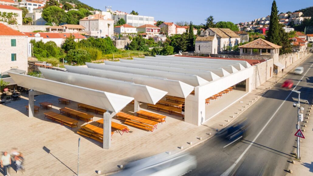 Tržiště v Dubrovníku, Chorvatsko, autoři ARP – Dinko Peračić a Miranda Veljačić, foto Damir Žižić, zdroj EUMiesAwards