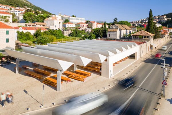 Tržiště v Dubrovníku, Chorvatsko, autoři ARP – Dinko Peračić a Miranda Veljačić, foto Damir Žižić, zdroj EUMiesAwards
