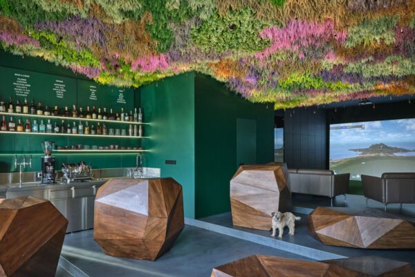 Golf v interiér v Praze, autoři 20–20–ARCHITEKTI, foto BoysPlayNice