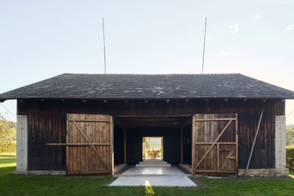 Rekreační objekt u Lázní Bělohrad, autoři Facha Architekti, foto Peter Fabo