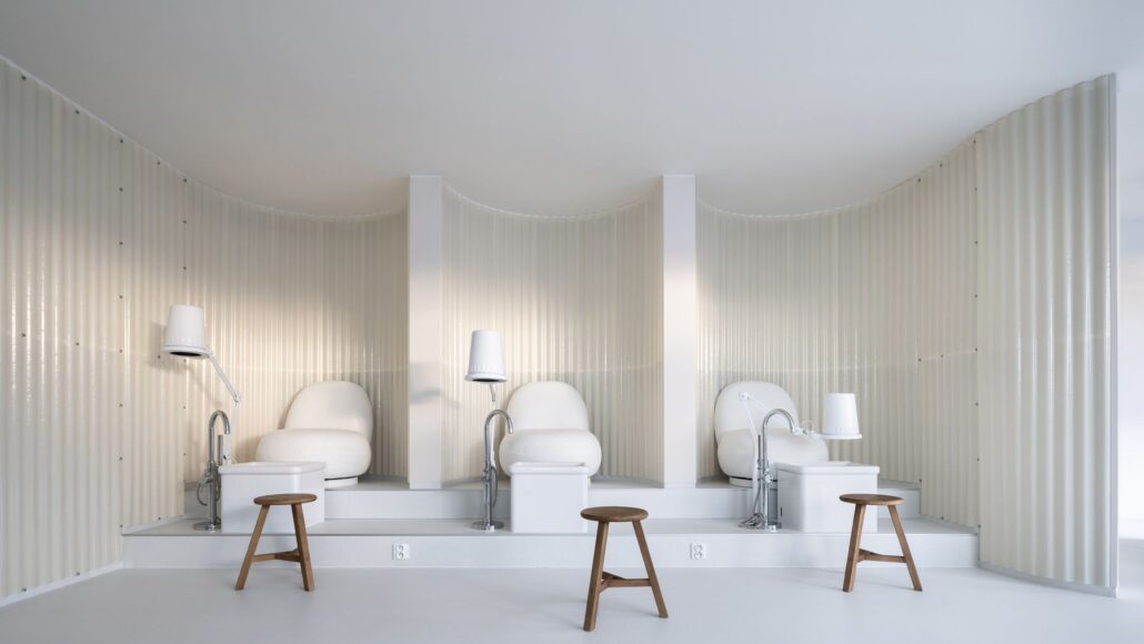 Salon NailSpot v Praze, autoři Studio Plyš, foto Tomáš Slavík