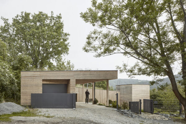 Víkendový dům mezi Prahou a Berounem, autoři MODULORA, foto Peter Fabo