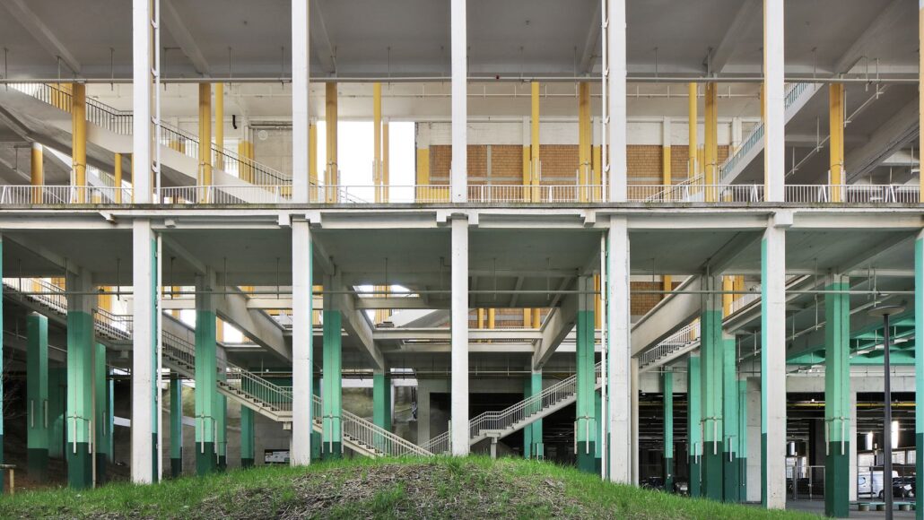 Regenerace veletržního areálu v Charleroi, autoři architecten jan de vylder inge vinck, AgwA, foto Filip Dujardin, zdroj EUMiesAwards