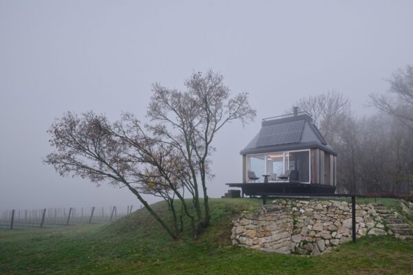 Víkendový objekt Cabin Devín v Bratislavě, autoři Ark-Shelter a Archekta, foto BoysPlayNice