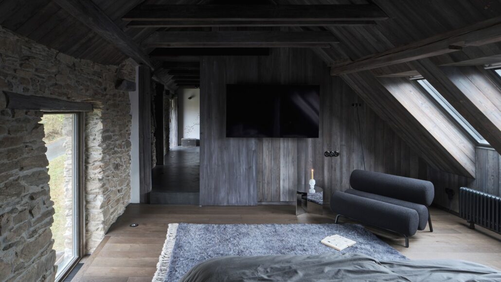 Chalupa na Vysočině, autoři Plus One Architects, foto Radek Šrettr Úlehla