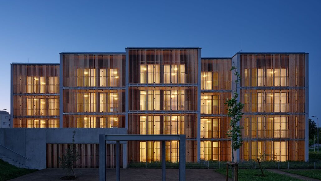 Nájemní bydlení v dřevostavbách ve Žďáru nad Sázavou, autoři Kuba & Pilař architekti, foto BoysPlayNice