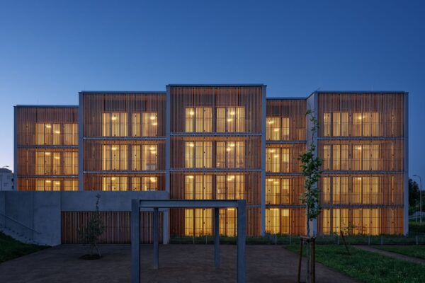 Nájemní bydlení v dřevostavbách ve Žďáru nad Sázavou, autoři Kuba & Pilař architekti, foto BoysPlayNice