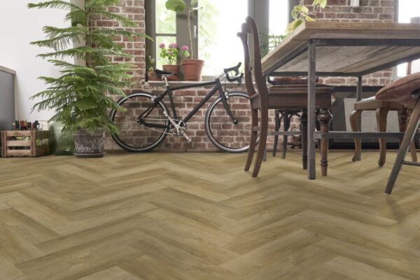 KPP X-CLUSIVE HERRINGBONE Dub Tokio - Minimalistický, čistý a jasný – dub Tokio vnáší do moderních interiérů zdrženlivost Dálného východu. Jemná kresba dřeva zajišťuje klidný povrchový efekt.