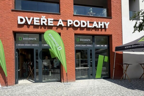 DOORNITE otevírá nový showroom v Praze na Žižkově