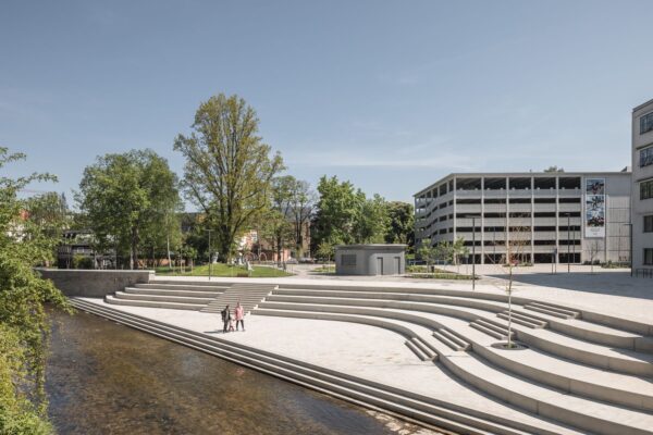 Parkovací dům a náplavka v Liberci, autoři re:architekti, foto Ondřej Bouška