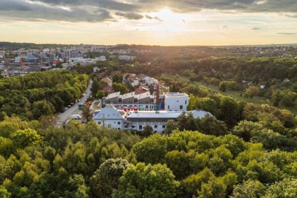 Revitalizace areálu bývalé čokoládovny v Hrdlořezích