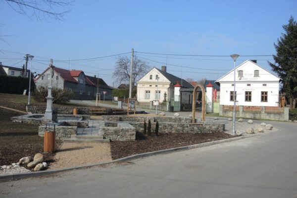 Náves ve Smolkově