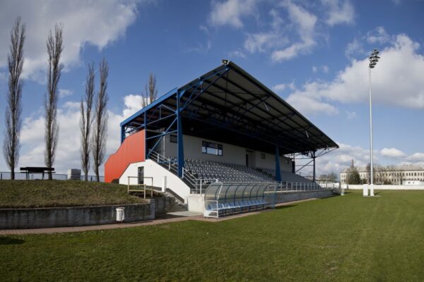 Fotbalová tribuna v Olomouci – Řepčíně