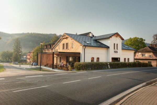FARA hostinec