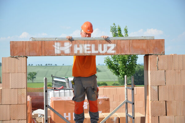 HELUZ se stal členem Svazu podnikatelů ve stínicí technice
