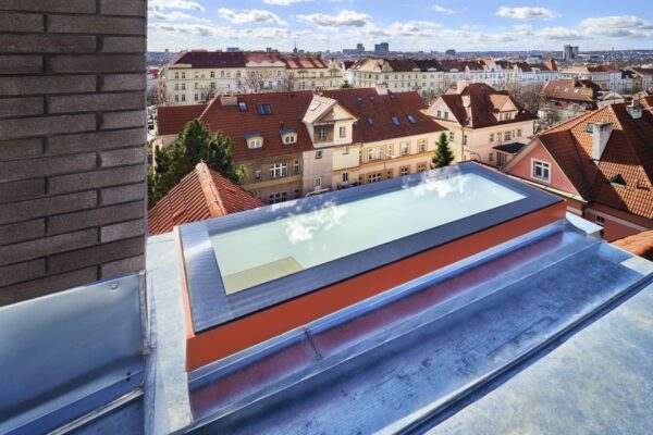 Střešní dveře Solara pro ploché i šikmé střechy