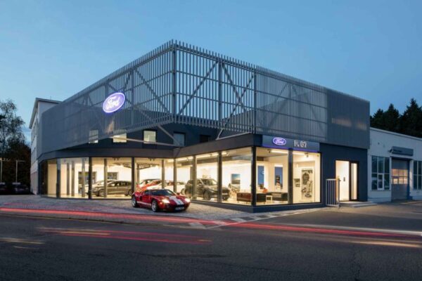 Rekonstrukce autosalonu Ford F.67