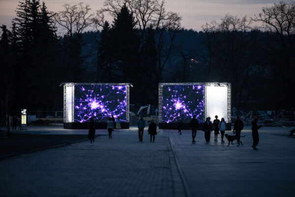 Signal Festival rozsvítil na Výstavišti instalaci, která sleduje proměnu planety