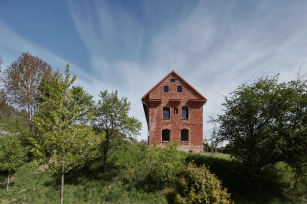 Dům v ruině v nominaci na Českou cenu za architekturu